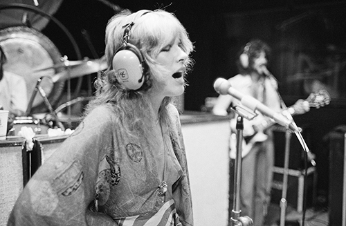 crystalline-:  Fleetwood Mac in a recording studio, 1975. HQ copies: {x} 