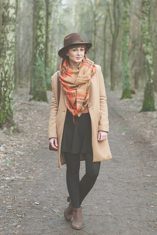 (via Maddinka - blog modowy : A brown hat.)