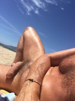 mesexhib:  On the beach 