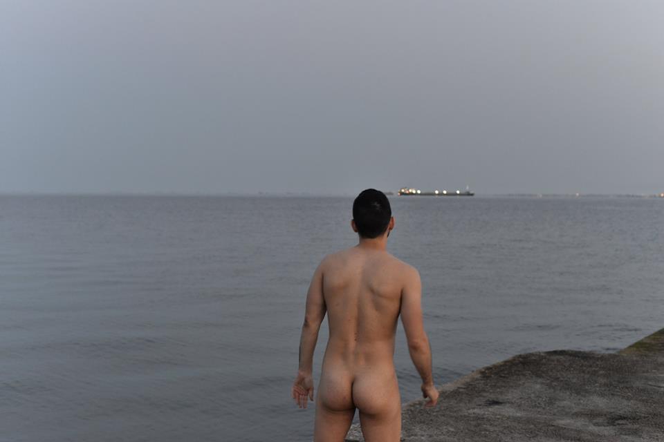 photo by Απόλλων Σ. Δήλιος https://www.facebook.com/apollosdelios http://astikosgymnismos.blogspot.gr/2014/05/my-body-and-my-city.html?zx=ca41fad8d29f3137