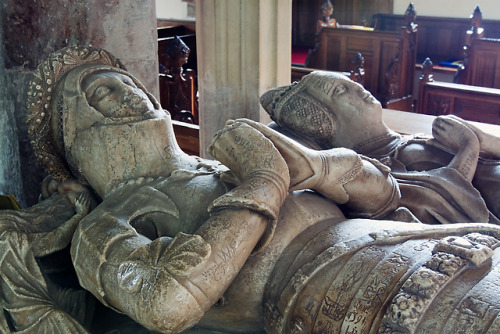 The alabaster effigies of John, 4th Lord Harington and his wife Elizabeth. Dated c. 1460