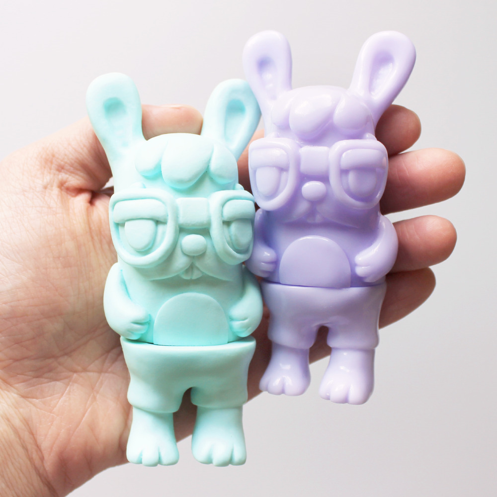 Outtake from yesterday. Happy Monday! Busy week ahead :) #resin #vinyltoy #art #design #sculpture