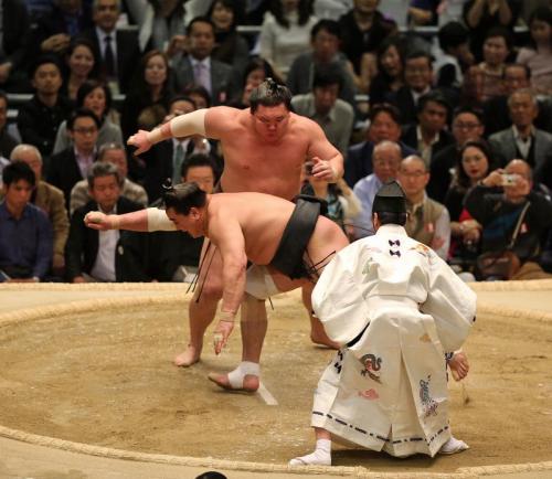 sumobasho:And that is that. I think I heard him yell, Ole!