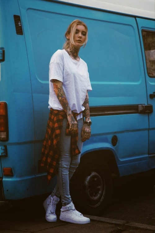 itsall1nk:  More Hot Tattoo Girls athttp://hot-tattoo-girls.blogspot.com