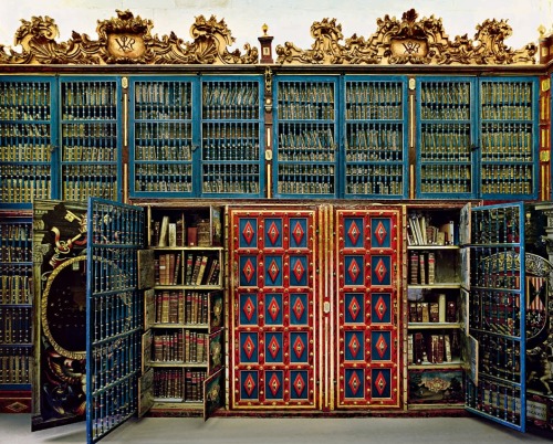 nevver:  la Bibliothèque