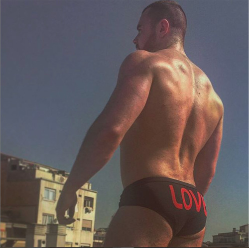 schnuckbear:  PAUL MCNULTY INSTAGRAM MAJOR HOTNESS ! ! ! THREE OF SIX SETS SPLOOSH ! ! !  💦💦💦 