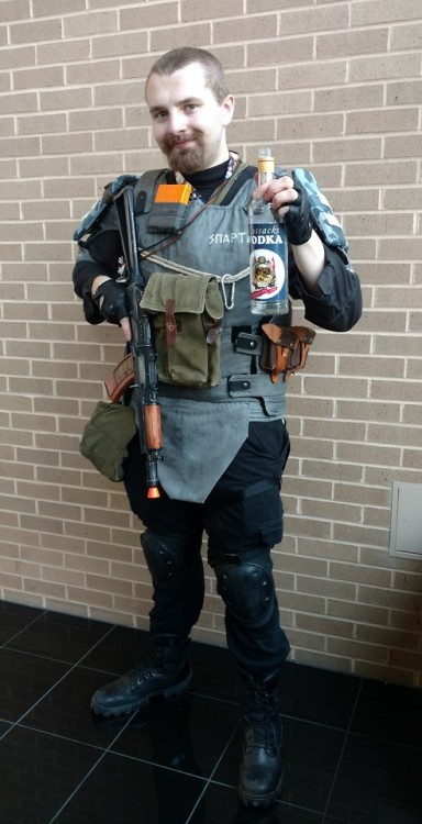 Updates Metro cosplay to the Redux Ranger suit. A lot of work, with help from people willing to hel