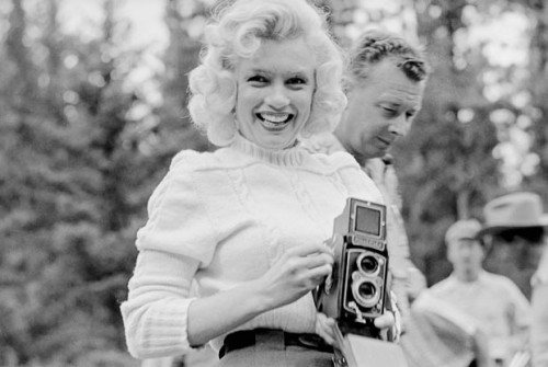 miss-vanilla: Marilyn Monroe photographed by John Vachon, 1953.