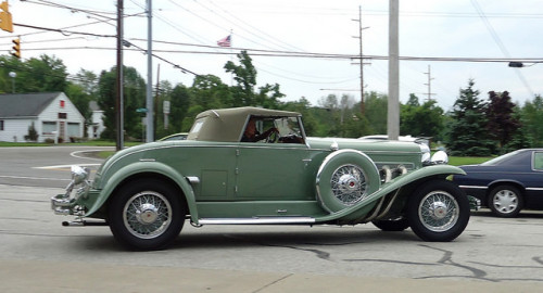 foxbat16:  1937 or so packard i think roadster brewster body maybe by spotterjeff on Flickr.