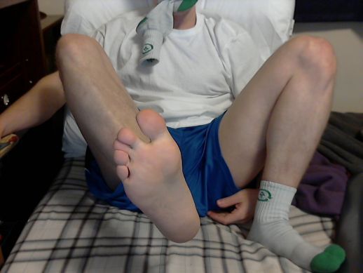 sexytwinkfeet:  New set :3 woof.  Hope you enjoy ;) 