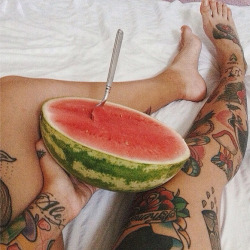 tattooedmafia:  @angiearenaa http://angie-m00n.tumblr.com/