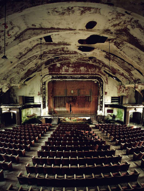 tinyjutsu: kaajoo: World’s Most Beautiful Abandoned Places Italian product manager and web des