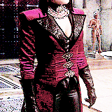GRAPHIC BATTLE » Regina Mills + Outfits(argentsemma vs reginaoflocksley)
