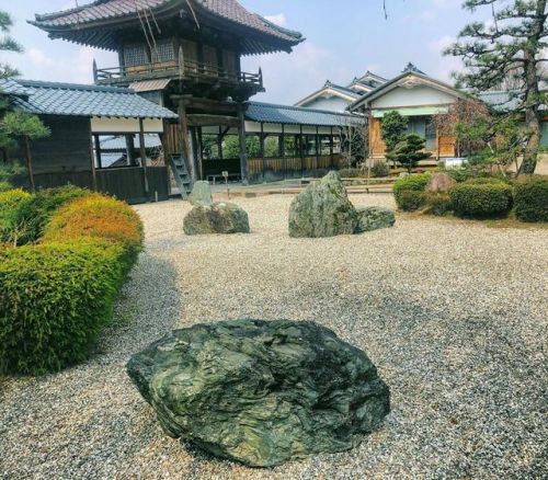 ＼おにわさん更新情報／ ‪[ 福井県鯖江市 ] 萬慶寺庭園 Bankei-ji Temple Garden, Sabae, Fukui の写真・記事を更新しました。 ――鯖江藩主・間部氏の菩提寺に残る