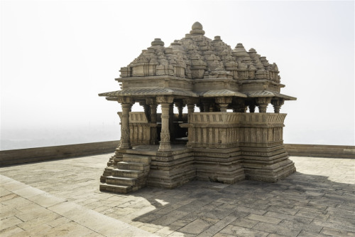 Sas Bahu Temple – Gwalior fort, Madhya Pradesh, photos by Kevin Standage, more at https:/