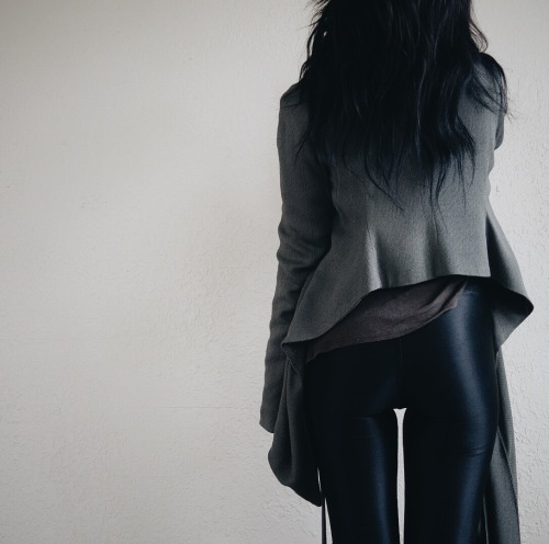xunya:Listing this Gareth Pugh jacket on my eBay later tonight!Ugh gimme