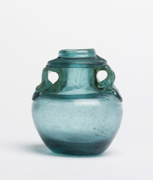 Roman Oil flask Aryballos, 200 - 300 AD. Unknown artist. Glass. 7,5 cm high. Made in Germany, Cologn