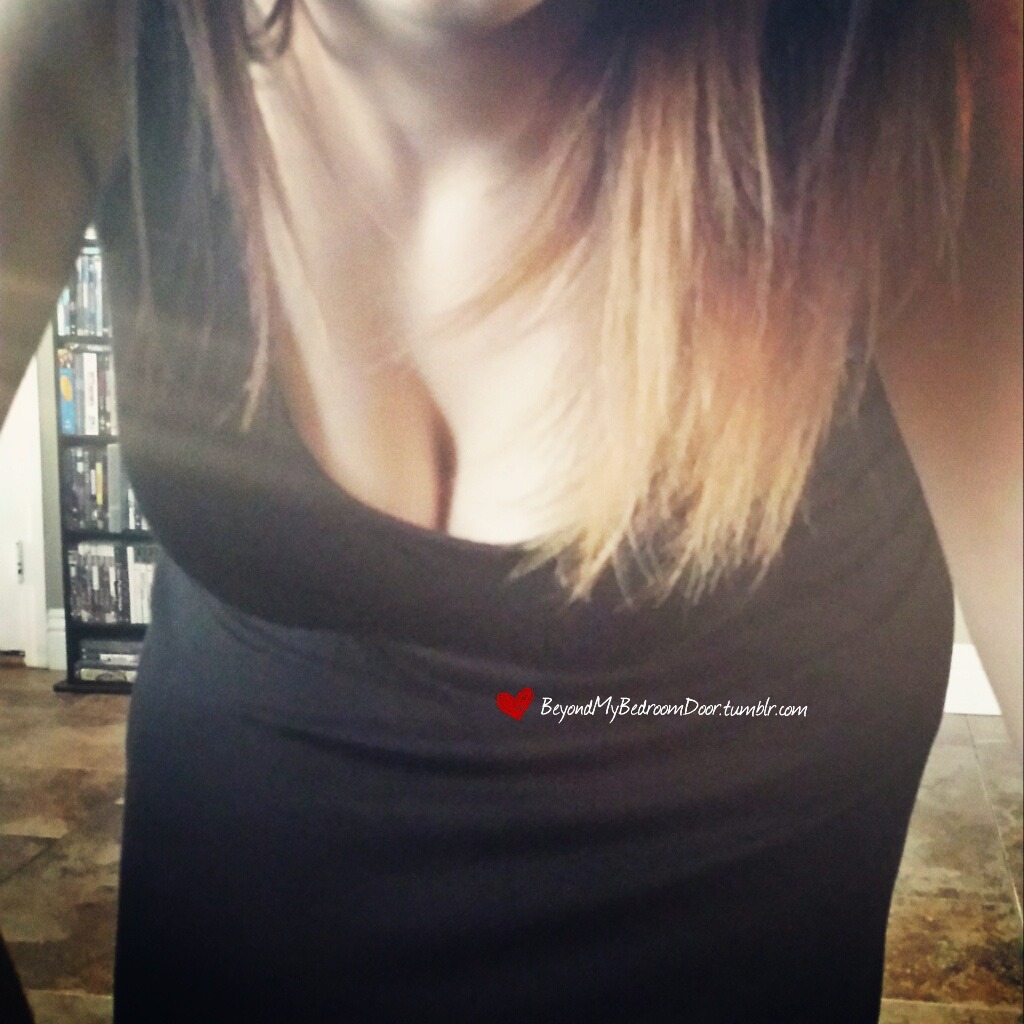 beyondmybedroomdoor:  I have a date with a lady friend tonight. How does my cleavage