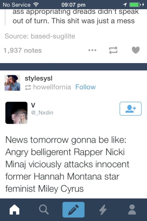 mikaylaajohnson:  These two posts were right next to each other on my dash and it’s funny bc t