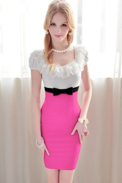 Sweet-Sissy-Natalie:  Sissymelissa03:  Everything Looks Better In Pink! :) Love This