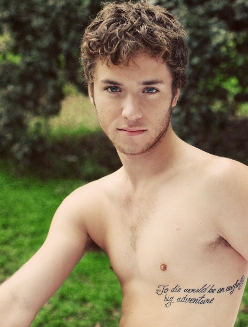 maleadjusted:
“ Jeremy Sumpter, Actor ”