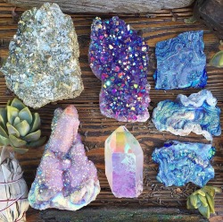 mineraliety: Glittery glistening gorgeousness in these aura crystals by @rocksforthespirit //////// www.instagram.com/rocksforthespirit   www.mineraliety.com   