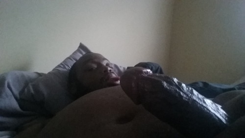 joreezee:  Just woke up. Morning wood