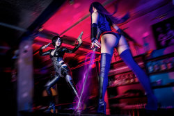 cosplay-booties:  Domino vs Psylocke by OniksiyaSofinikum