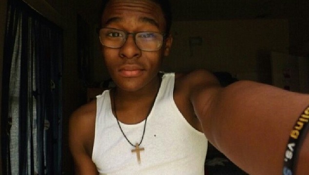 vinemales:  What about this big floppy? Follow this guy on IG. - Reblog // Please