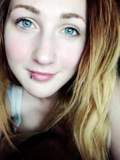 leiacakes: stormyweatherlilike:  (▰˘◡˘▰)  cute human oh my god!!!!