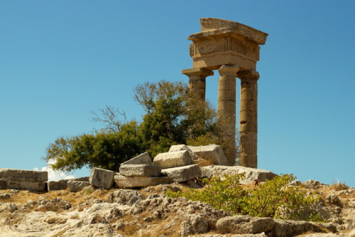 The hill. Der Hügel.Ruins on Monte Smith, Rhodes 2012.