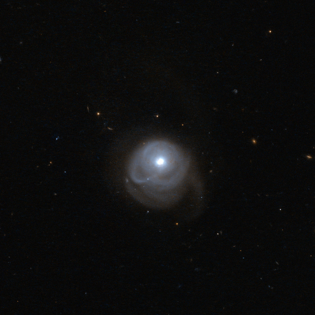 A tale of galactic collisions by Hubble Space Telescope / ESA