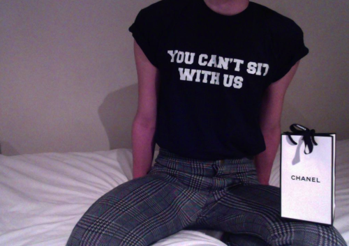 pale-as-my-soul:  x pale x 