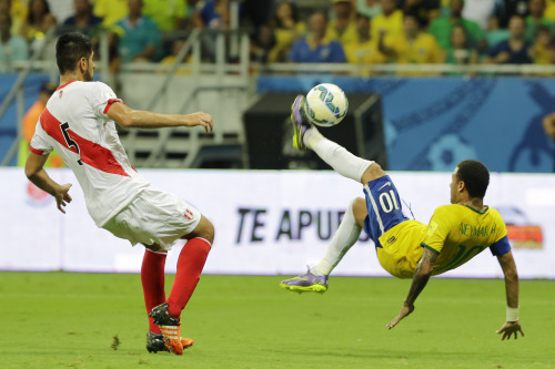 fzneymar:  WM-Qualifikation Südamerika - Brasilien 3:0 Peru  (18.11.2015)Photos © Getty Images / AFP / AP / Reuter