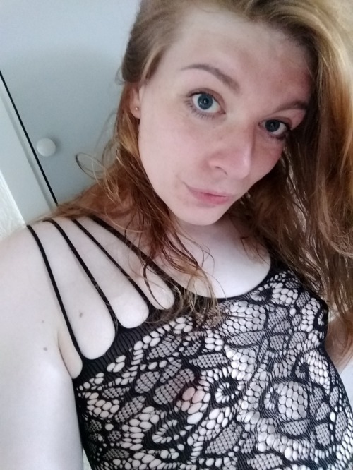 swordmaiden:Was trying out this new body suit I got as a gift, I think it is a winner :D what do you