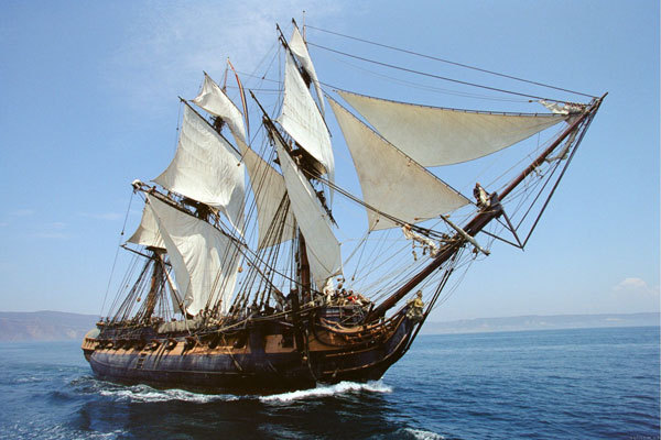 jade-cooper:  HMS Surprise (former HMS Rose), replica, built in 1970, sold to 20th