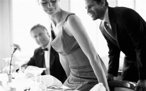marquise-justine-de-sade:  “La GALANTERIA in un Uomo è una qualità rara e preziosa…. Trovare una Donna che ancora noti e apprezzi è cosa ancor più rara.” (Il Silente Loquace ©)   [E allora sono una Donna rara!] ♤ 