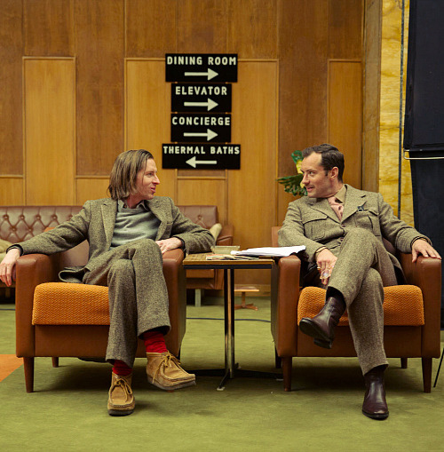 Porn anberlins:  Wes Anderson and Jude Law on photos