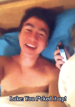 well-damn-luke:  fandomfiends:  WHERE IS THIS FROM I NEED TO KNOW  I need this video