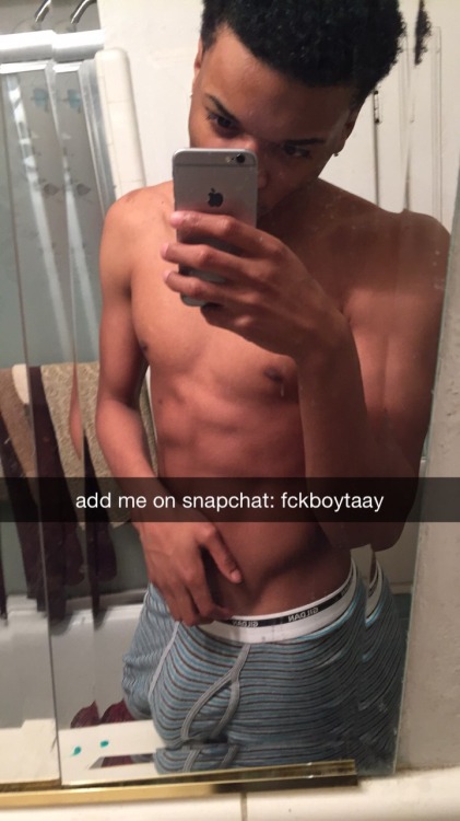 fckboiii:  add me