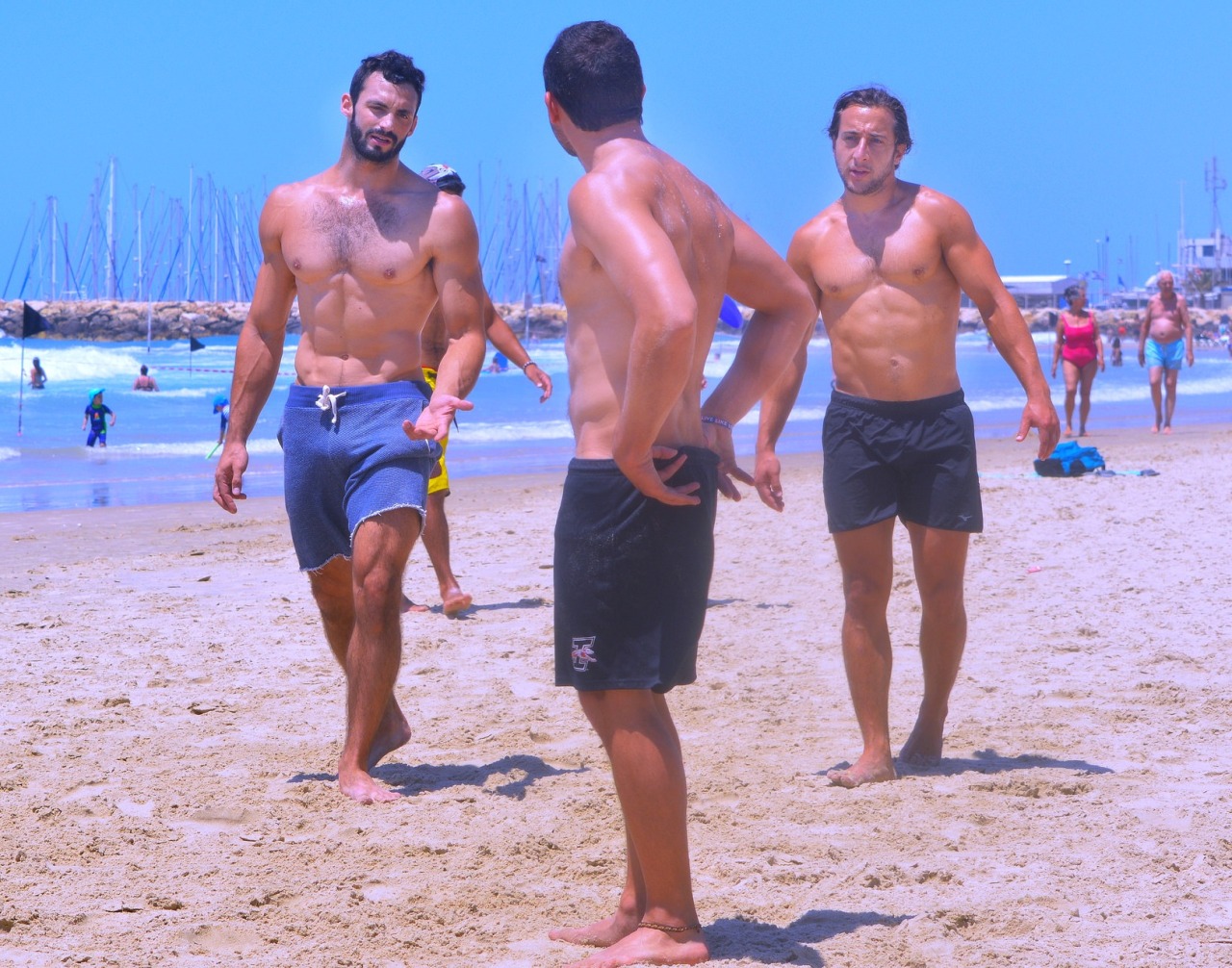 Israhunks