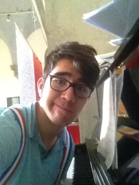 shamitomita:  Piano, suspenders, a tired look on my face, Yup It’s the end of the weekend 