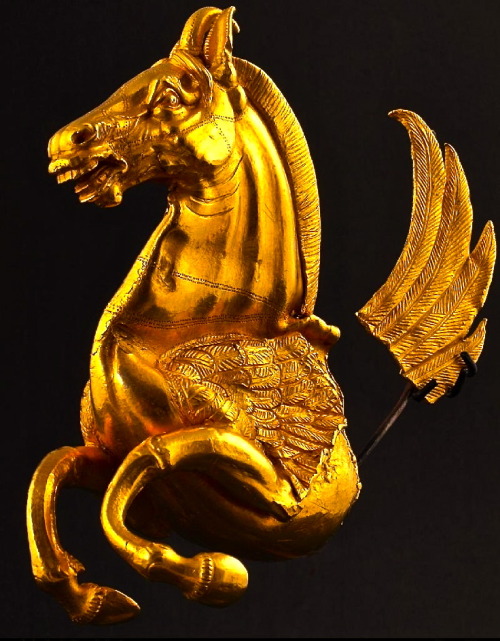 langoaurelian: Thracian winged horse from Bulgaria, 4th century BCE