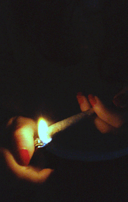 ceebust-:Smoke to weed everyday ♥