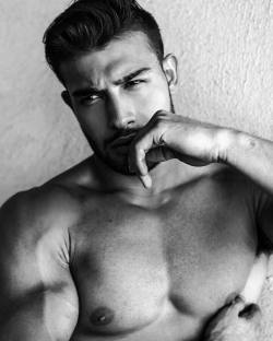 debriefed:Music Video Hotties: more of Sam Asghari