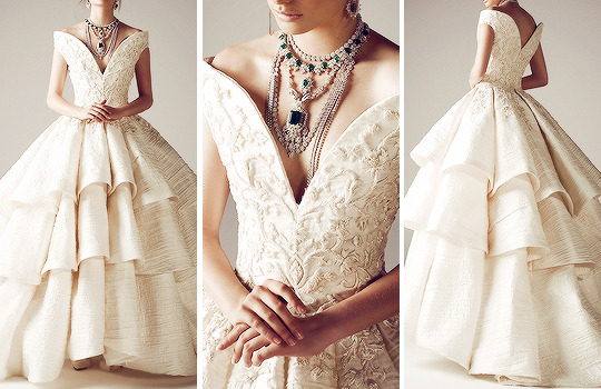 fashion-runways:ASHI STUDIO Couture Fall/Winter 2015