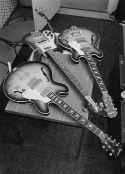 thoseliverpoollads:Epiphone Casino guitars