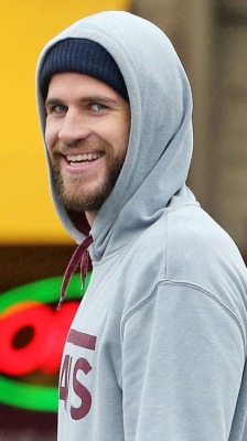 vjbrendan:  Out & About: Liam Hemsworth