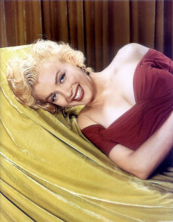 retrogasm:  Memorial Day Marilyn Monroe-A-Thon