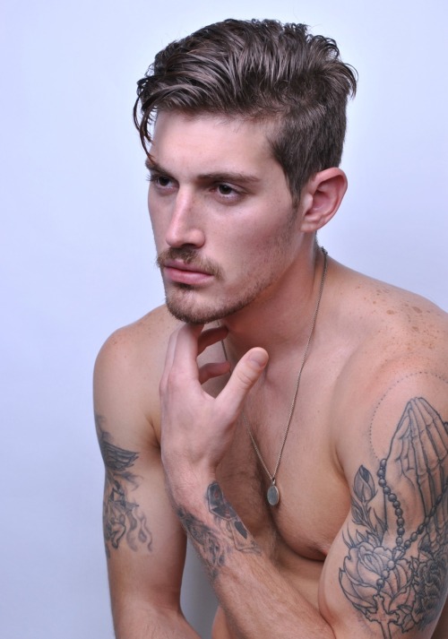 1953pst:  udep:  philip muscato : udep.tumblr.com  Nice and smooth 